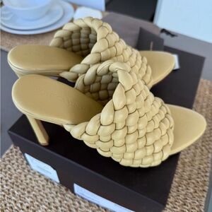 Bottega Veneta Yellow Braided Heels